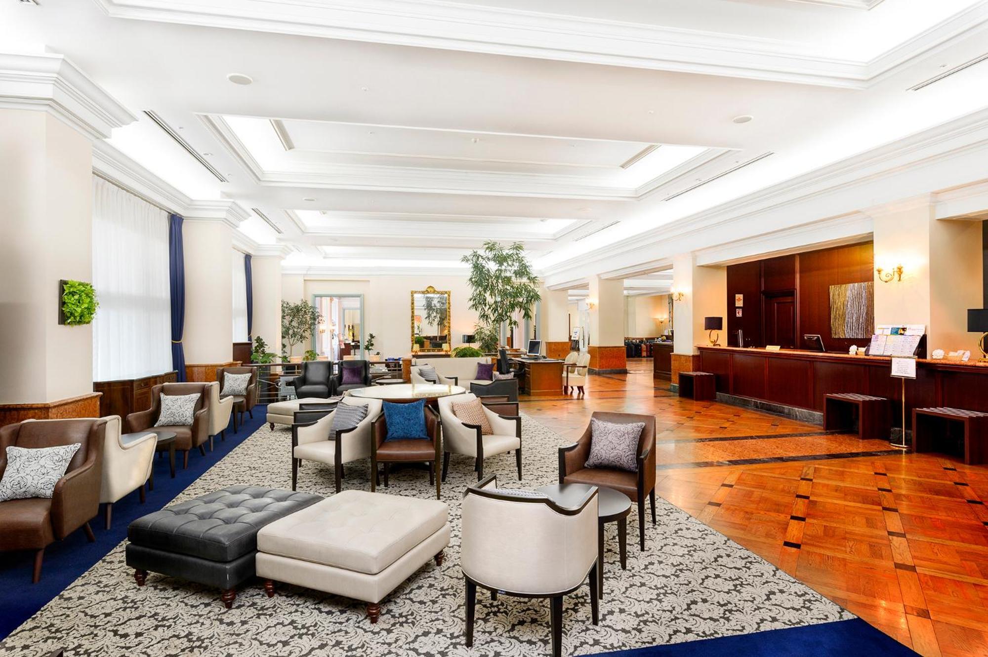 Hotel Den Haag Huis Ten Bosch Sasebo Eksteriør bilde The lobby of the hotel