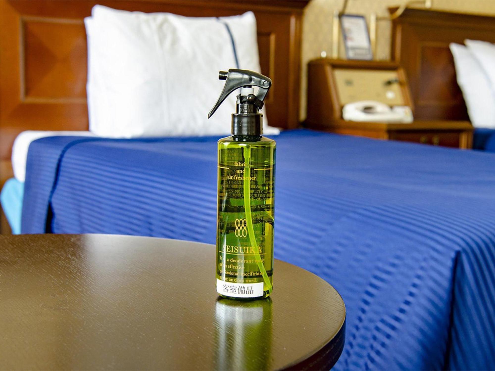 Hotel Den Haag Huis Ten Bosch Sasebo Eksteriør bilde A bottle of room spray